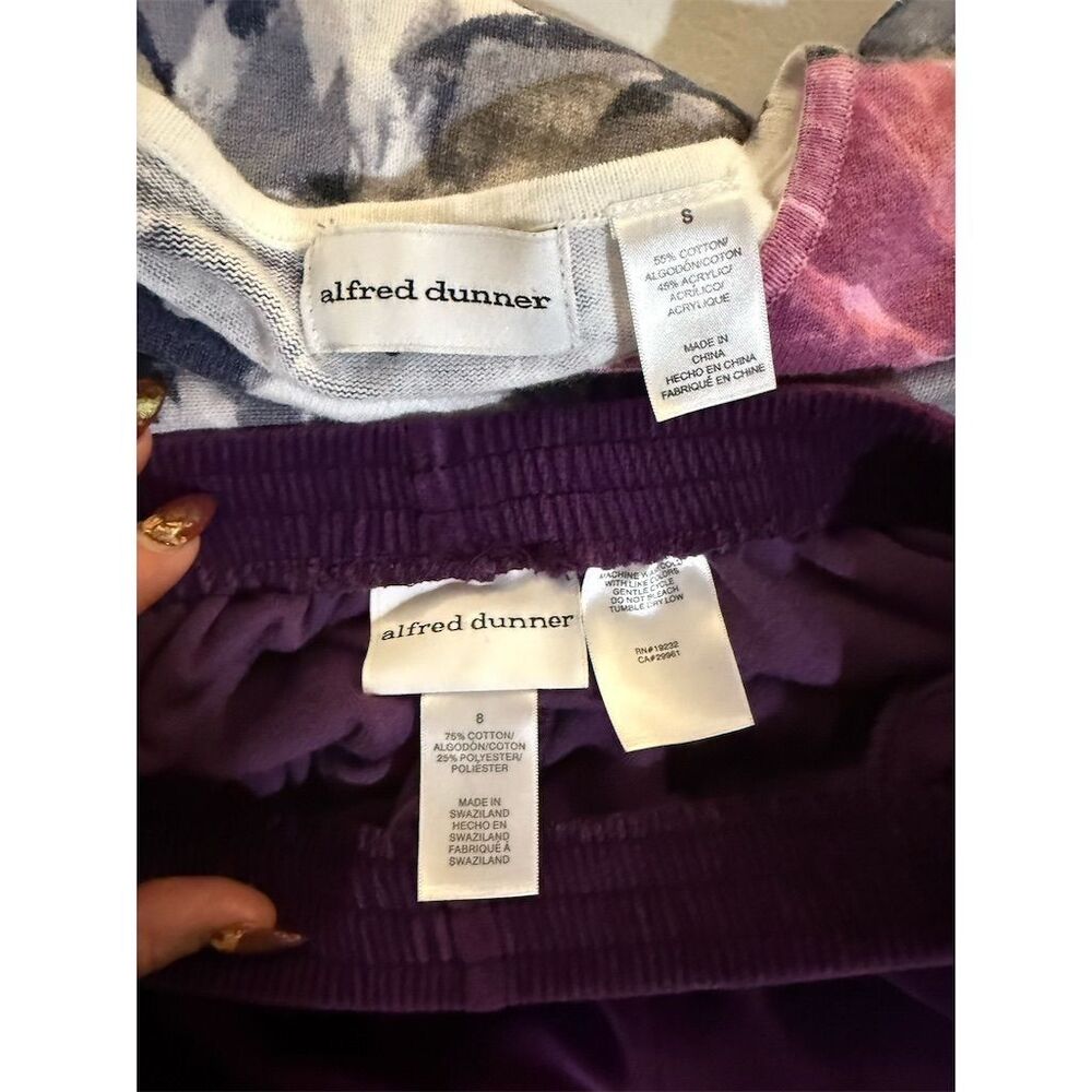 Alfred Dunner Women's Floral Top & Velvet Pants Set Purple Size S - Picture 2 of 9